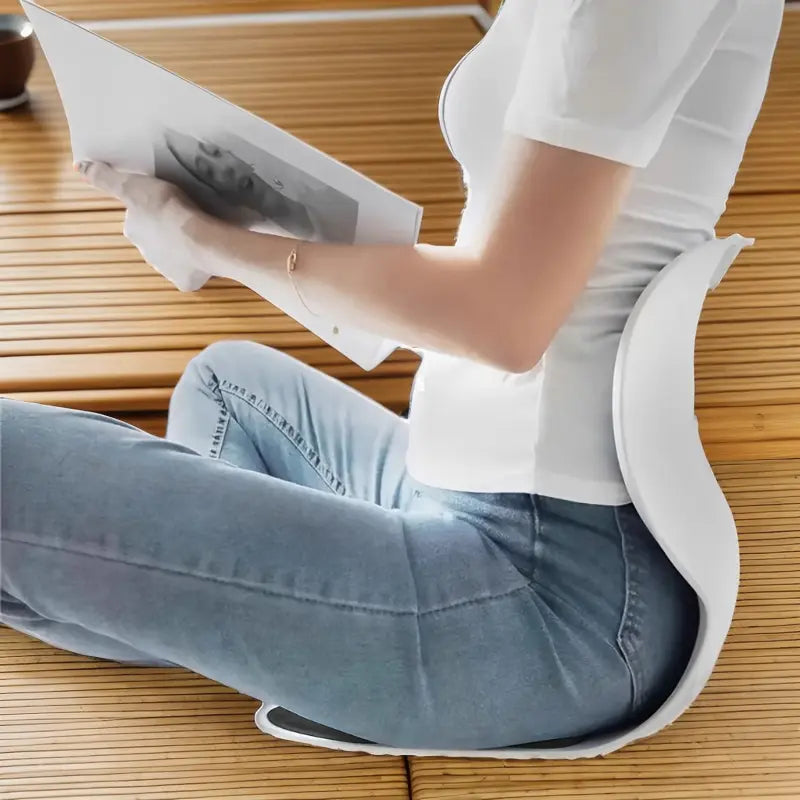 Chair support for back straightening when sitting